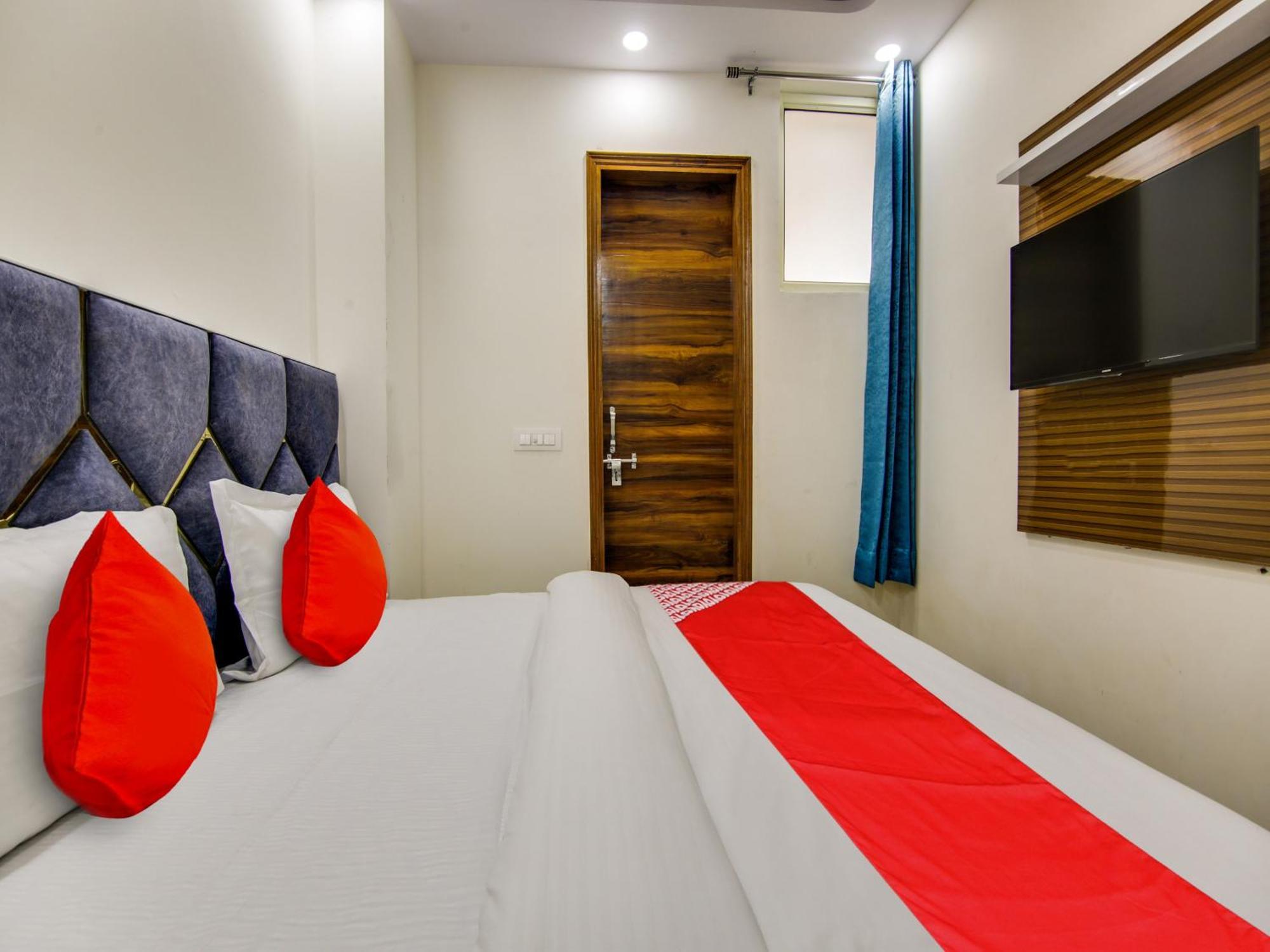 Hotel O Ar Residency Дели Экстерьер фото